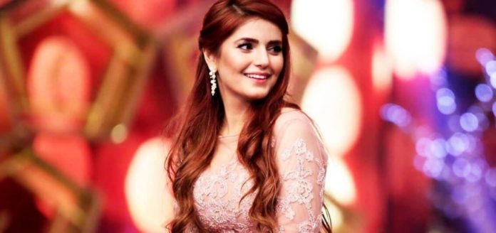 Momina Mustehsan Highlight Issues Affecting Young Women